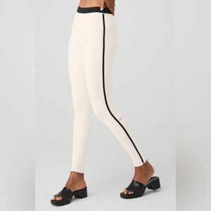 NWOT Alo Streamline leggings